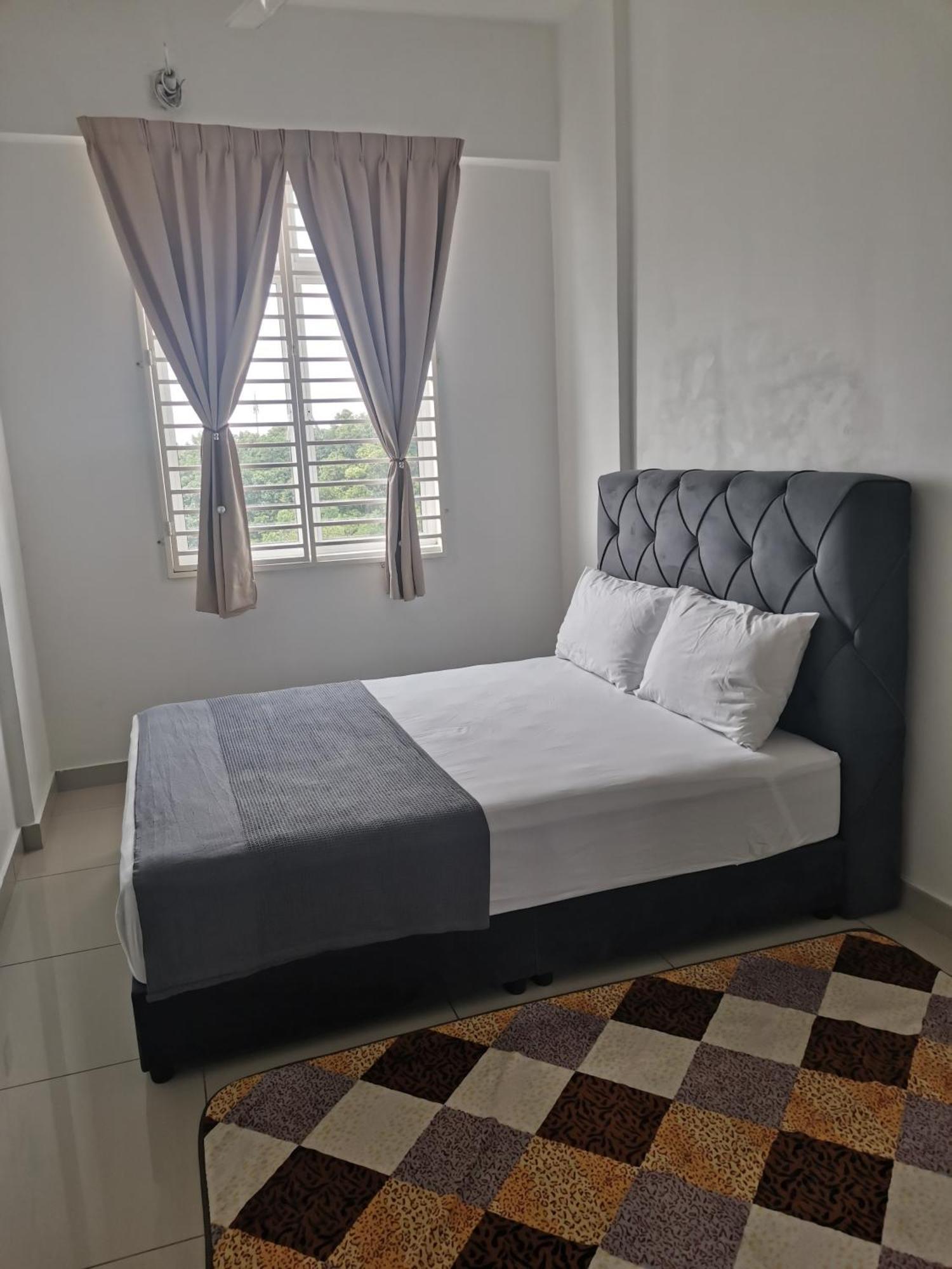 Ilsham Guest House @ Seroja Hills Bbst سيبانغ المظهر الخارجي الصورة